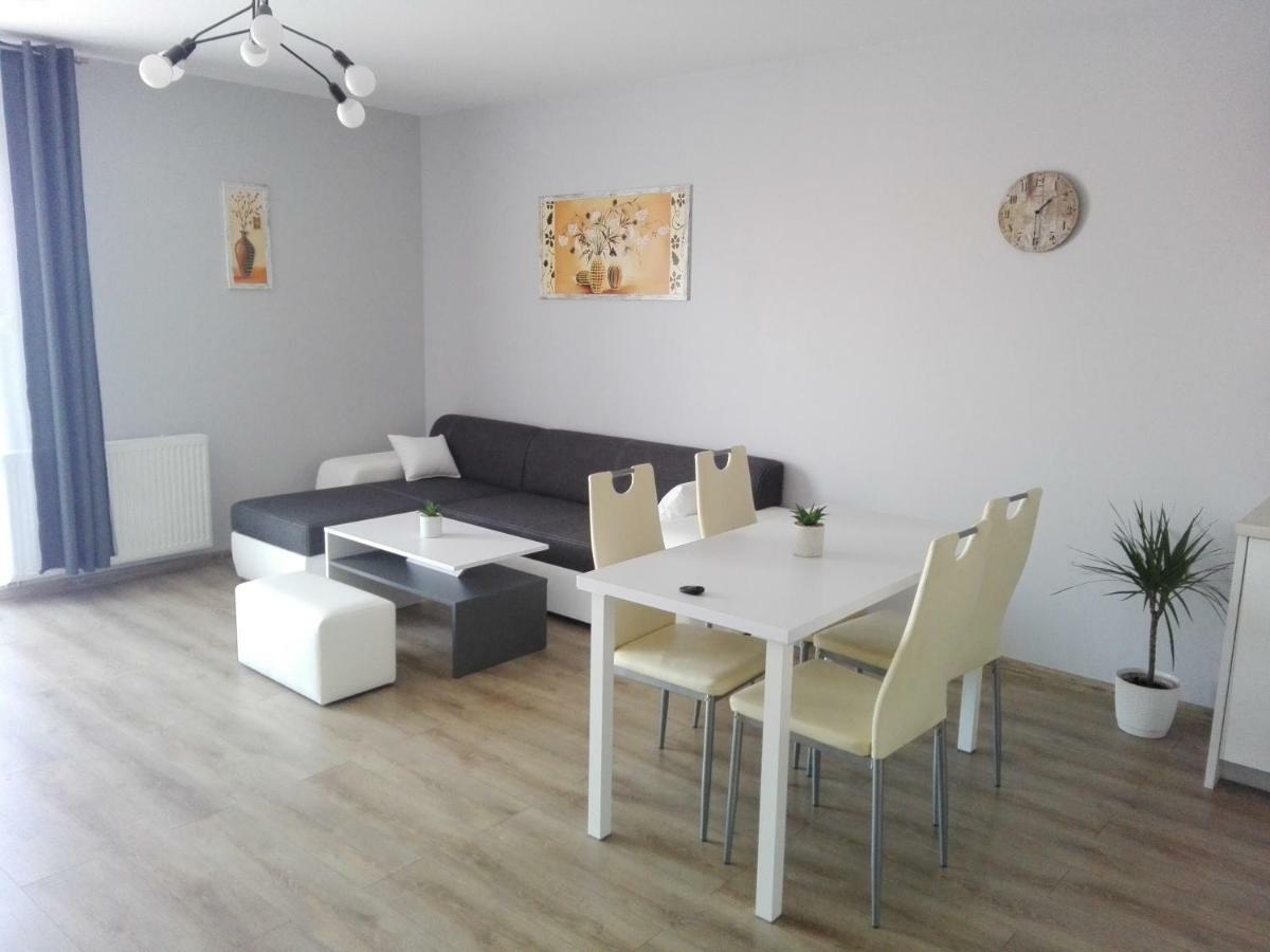 Apartament Marzenie 9 - Opole Apartment ภายนอก รูปภาพ